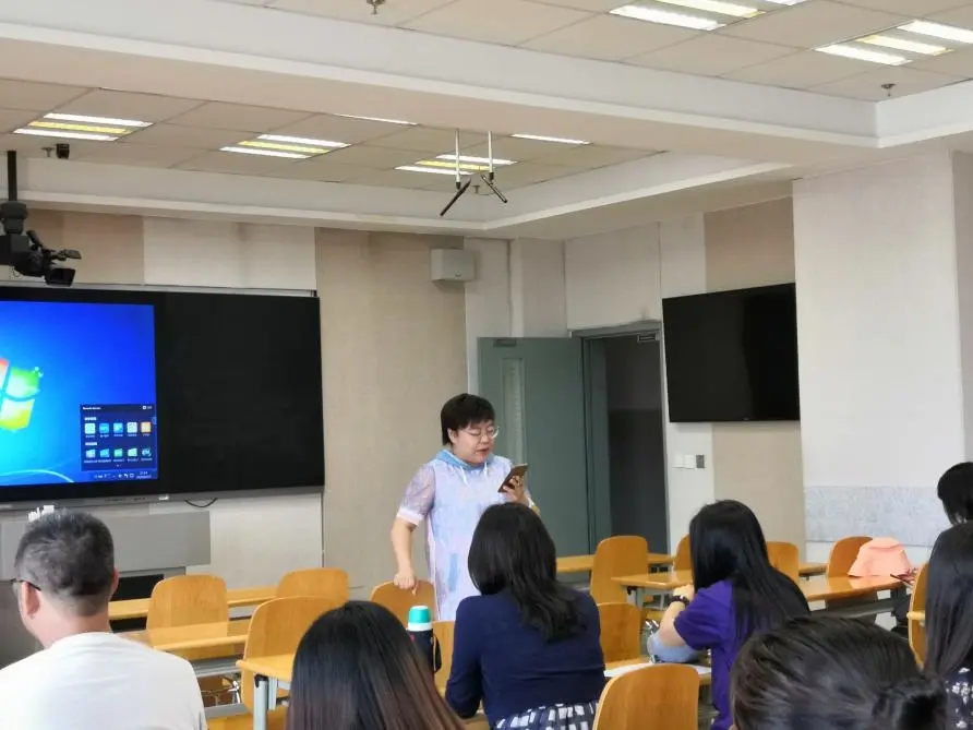 标题：学科建设 | 高效复习，精准备考 —— 呼市一中英语高二一轮复习示范课教研活动
浏览次数：201
发表时间：2020-07-01